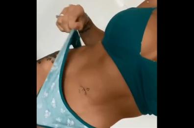 Elettra Lamborghini e le mutande al contrario VIDEO