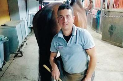 Nicola, l'ultimo dei maniscalchi lucani a servizio di tutto il Mezzogiorno