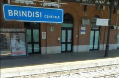 Cadavere su linea ferroviaria Lecce-Brindisi: circolazione tornata regolare