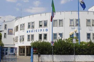 Policoro, ordinanza anti-Covid: scuole chiuse per un'altra settimana 