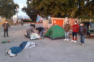 Viggiano, sit-in in tenda e sciopero della fame per 7 lavoratori della Garramone