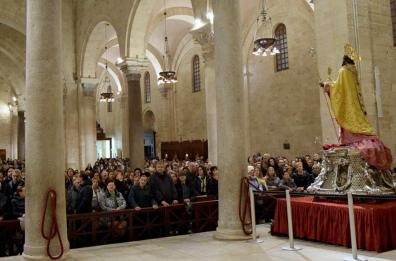 Bari, a San Nicola piazzale e vicoli vietati ai fedeli