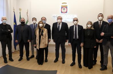 Puglia, ecco la prima riunione della nuova Giunta di Emiliano 