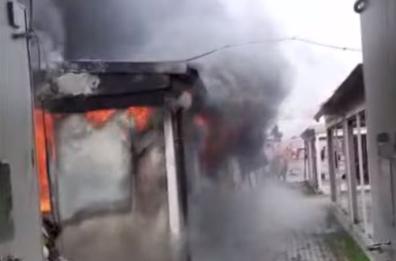 Bari, fiamme e fumo al Cara di Palese: paura fra i migranti ma nessun ferito