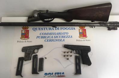 Cerignola, nascondeva in campagna fucile, pistole e munizioni: arrestato 61enne 