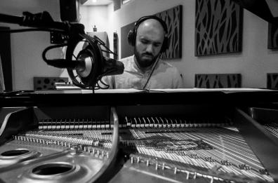 «Vivere piano», il nuovo disco di Orazio Saracino, ritmo lento che fa crescere la musica