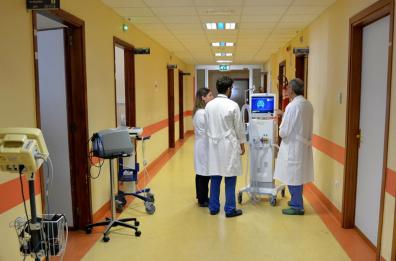 Morti per legionella al Policlinico di Bari, a giudizio il dg Migliore