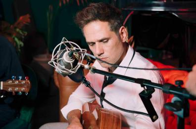 «Sessioni segrete»: Attilio Fontana torna con un album acustico dedicato alle piccole cose