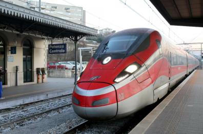 Treni, modifiche alla circolazione ferroviaria per rimozione ordigno bellico sulla Battipaglia-Potenza