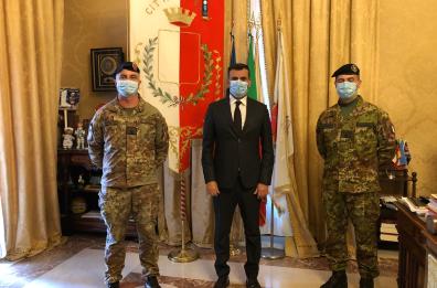 Bari, «Strade sicure» con oltre 200 soldati impegnati in città: Decaro incontra vertici Esercito