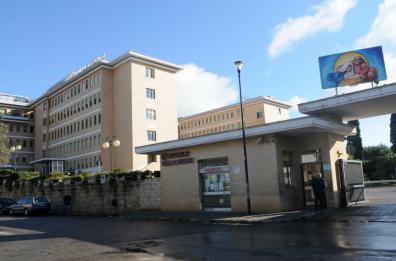 Lucugnano, bimbo di 4 anni cade dal balcone: un volo da 5 metri di altezza
