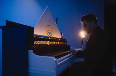 «Fate»: speranza e viaggio nel disco di Francesco Maria Mancarella, dove il pianoforte incontra beatbox e clarinetto