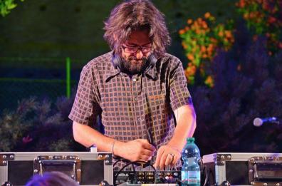 «Maybe», fuori l'album di Massimo Voci, il dj che ha mollato tutto per trasferirsi a Trani