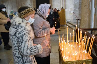 Bari, oggi il San Nicola ortodosso: Basilica aperta per 130 fedeli