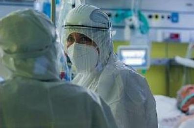 Covid in Puglia, 815 nuovi casi ma con meno tamponi (13%). Tanti ancora i morti (+39). Vaccini: 20mila dosi in 24 ore