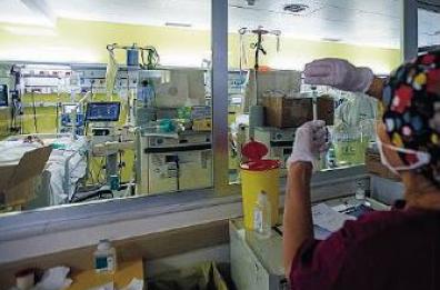 Covid in Basilicata, 216 nuovi positivi durante week end su 2.731 test e altri 5 decessi 