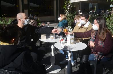 Bari, ultimo giorno da zona gialla: l'Antivigilia è all'insegna degli aperitivi