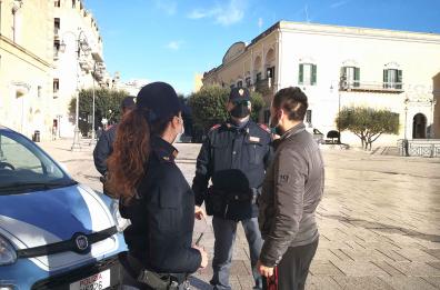 Matera, vigilia di Natale tra restrizioni, controlli e strade deserte