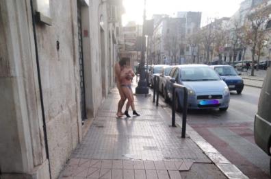 Bitonto, nudi in strada come un set a luci rosse. Il sindaco: non c'è nulla da ridere
