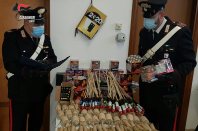 Botti illegali nel Barese, gli esplode un petardo in mano: 16enne perde un dito