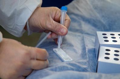 Covid, 20mila test rapidi ai medici di base nel Barese per lo screening