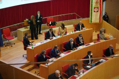 Elezioni, ricorsi incrociati spine per la maggioranza