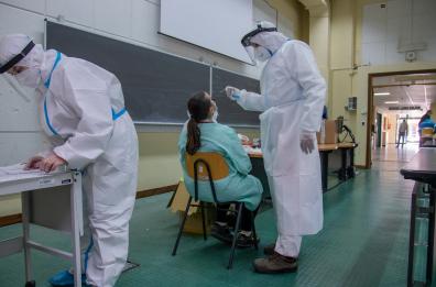 Coronavirus, la Puglia è di nuovo in zona arancione. Speranza: «Contagi scenderanno»