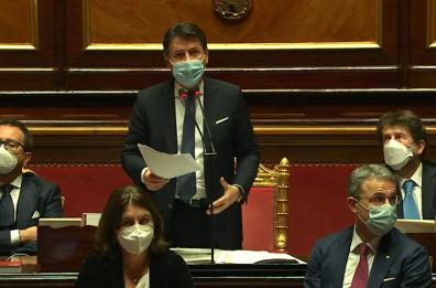 Crisi di governo, Conte incassa la fiducia in Senato. La votazione: 156 sì, 140 no, 16 astenuti. Var sul pugliese Ciampolillo