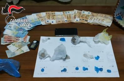 Muro Leccese, arrestato pusher 39enne: aveva in casa eroina, hashish e denaro  
