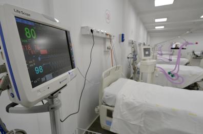 Covid Puglia, più di mille nuovi casi su oltre 12mila tamponi e altri 25 decessi.
Lunedì in arrivo 27mila vaccini Pfizer 