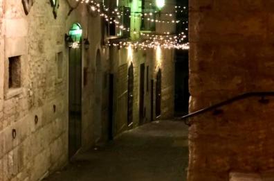 Il dialetto si trasforma in luce e accende le vie del borgo antico di Palo del Colle