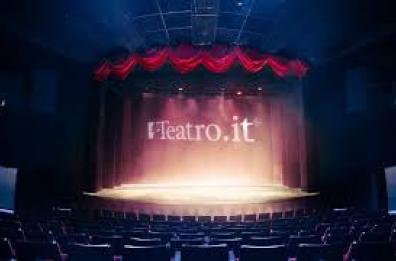 I «Teatri di Bari» si propongono come centri vaccinali