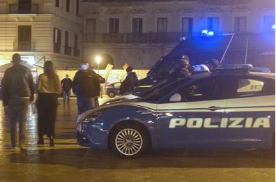 Lecce,  festeggiano compleanno in 23  dentro casa nonostante il Covid: tutti multati