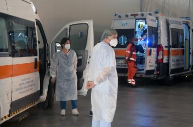 Covid in Puglia, altri 14 decessi e 954 nuovi casi ma con meno test effettuati (11%): 3mila morti dall'indizio pandemia. Due focolai nel Foggiano: 24 positivi 