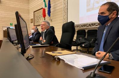 Bari, letti di cinque reparti del Policlinico trasferiti in ospedale Fiera 