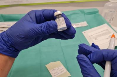 Vaccini al lumicino, la Regione fissa tetto somministrazioni
