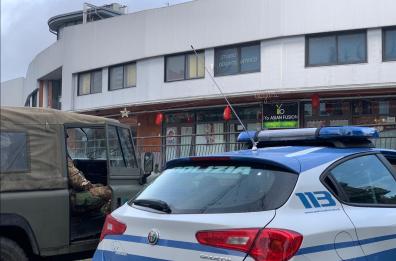Potenza, ristorante cinese "sovraffollato": multato titolare e chiuso il locale 