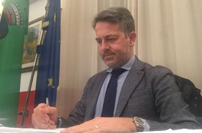 «Turismo dei vaccini», polemiche nel Barese