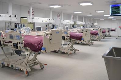 Bari, sul futuro dell'ospedale in Fiera «scintille» tra Rettore e preside Medicina 