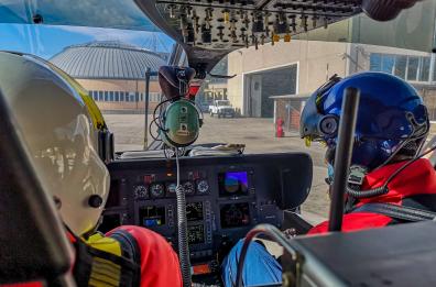 Basilicata, un giorno in volo con l'elisoccorso per salvare una vita