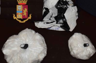 Trani, in giro con la cocaina nell'auto: arrestato 24enne 