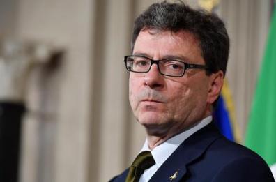 Gas, Giorgetti: «Da febbraio taglio del prezzo del 40%, anche in bolletta»