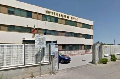 Bari, falso allarme bomba: evacuata la Motorizzazione dopo telefonata anonima
