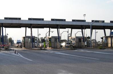 Rubati 200 pneumatici da tir in autostrada nel Foggiano, recuperati a Cerignola