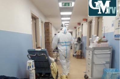 Covid in Puglia, altri 1700 contagi (16,5%) e 23 decessi: sanità in affanno con più ricoveri. Zona rossa da lunedì