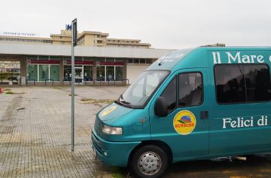 Per la Festa del Papà non cravatte, ma fisioterapia per chi soffre: la generosità di Sunrise Onlus