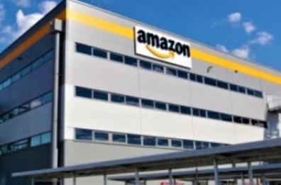 Bitonto, 350 lavoratori Amazon in sit in: «Turni massacranti» 