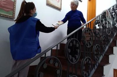 In Salento la biblioteca è a domicilio: i libri vengono consegnati in bici