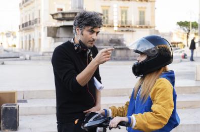Taranto, il regista Abbruzzese e i suoi «Santi»: ciak con Gaia Girace, la Loren del futuro