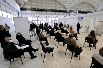 Bari, aperto hub vaccinale in Fiera: il più grande di Puglia. Ad oggi 525mila dosi somministrate